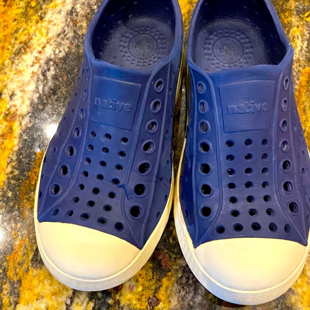 Native Blue 11c